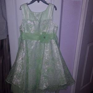 Green & White dress with flowers size 8